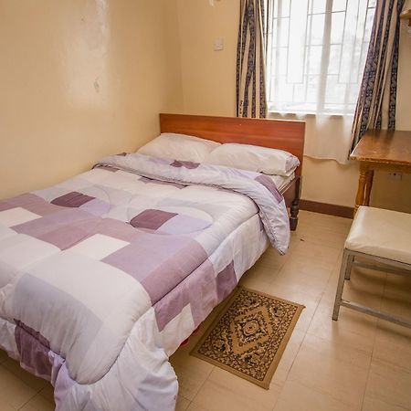 Meru Safari Hotel エクステリア 写真