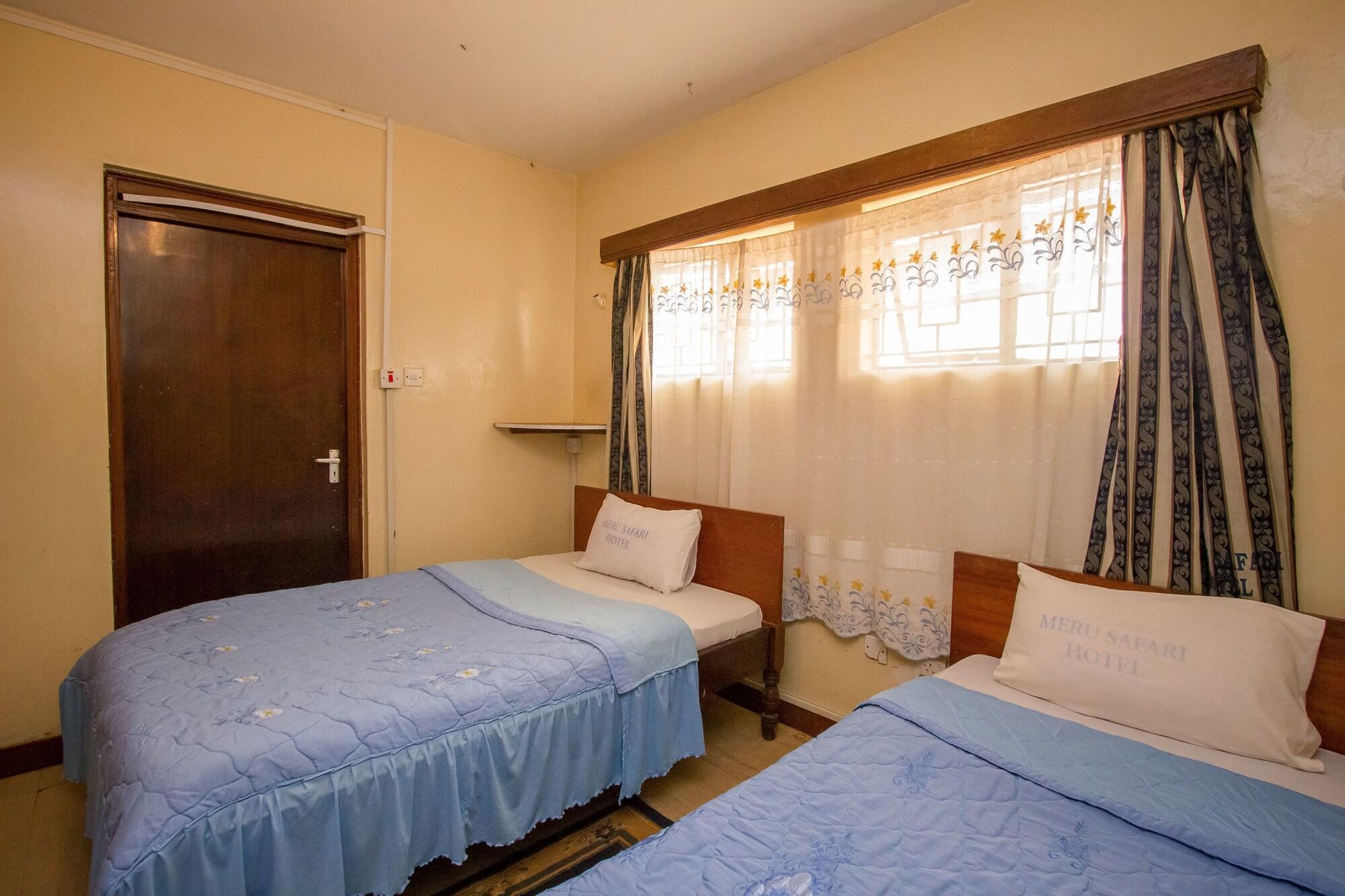 Meru Safari Hotel エクステリア 写真