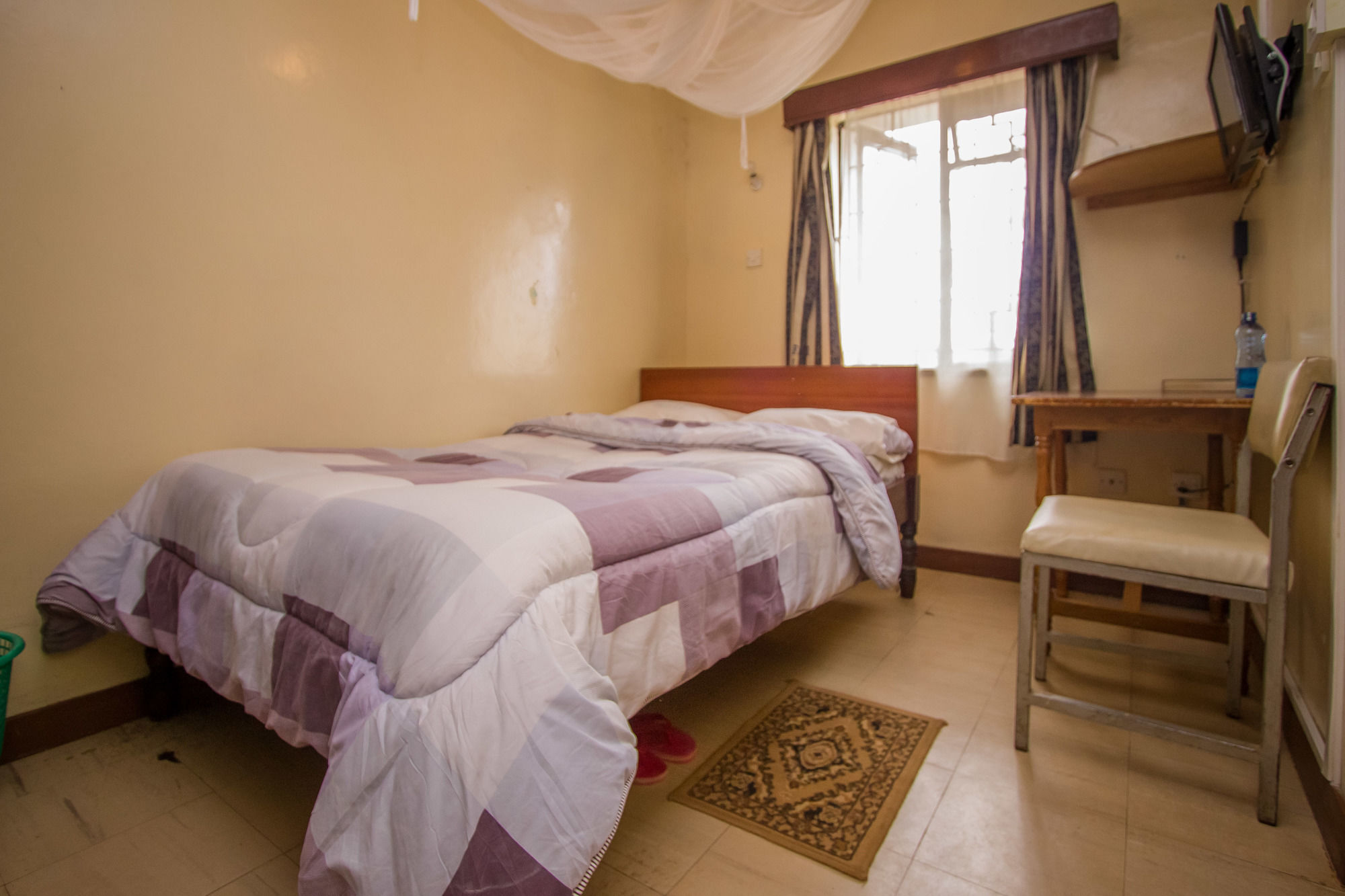 Meru Safari Hotel エクステリア 写真