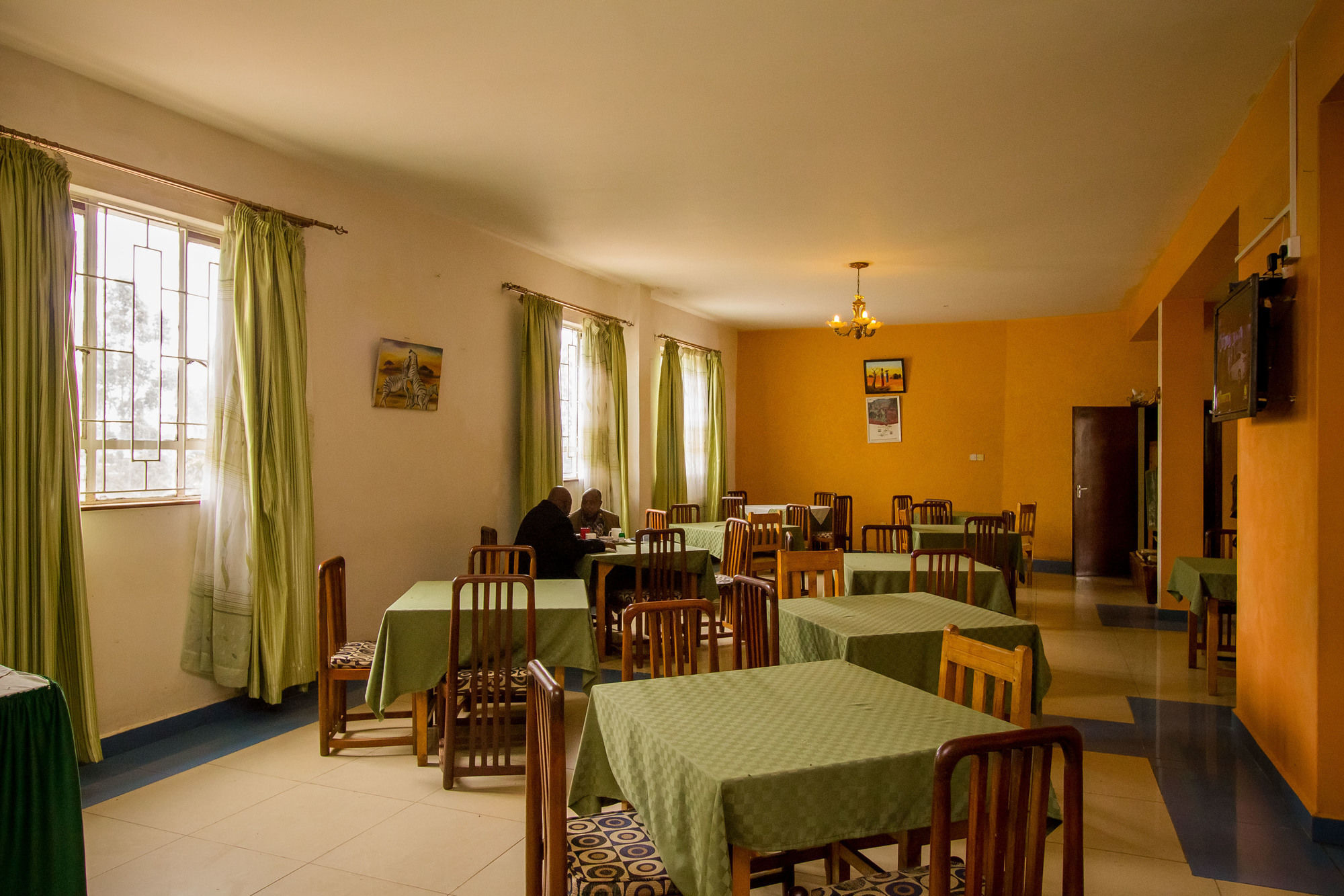 Meru Safari Hotel エクステリア 写真