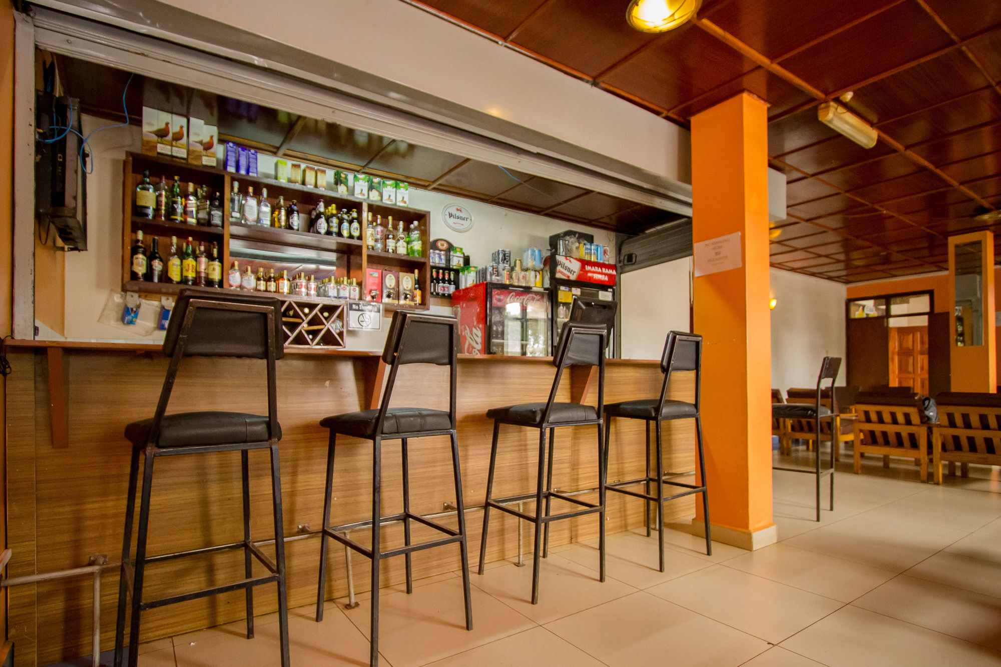 Meru Safari Hotel エクステリア 写真
